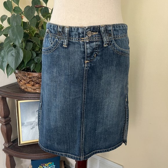 Express Precision Fit Denim Skirt sz 2 - Picture 2 of 13